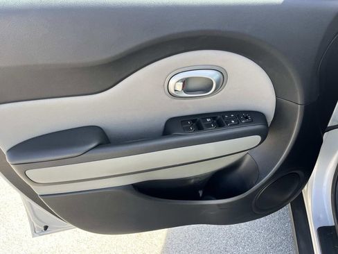Used 2016 Kia Soul FWD image 25