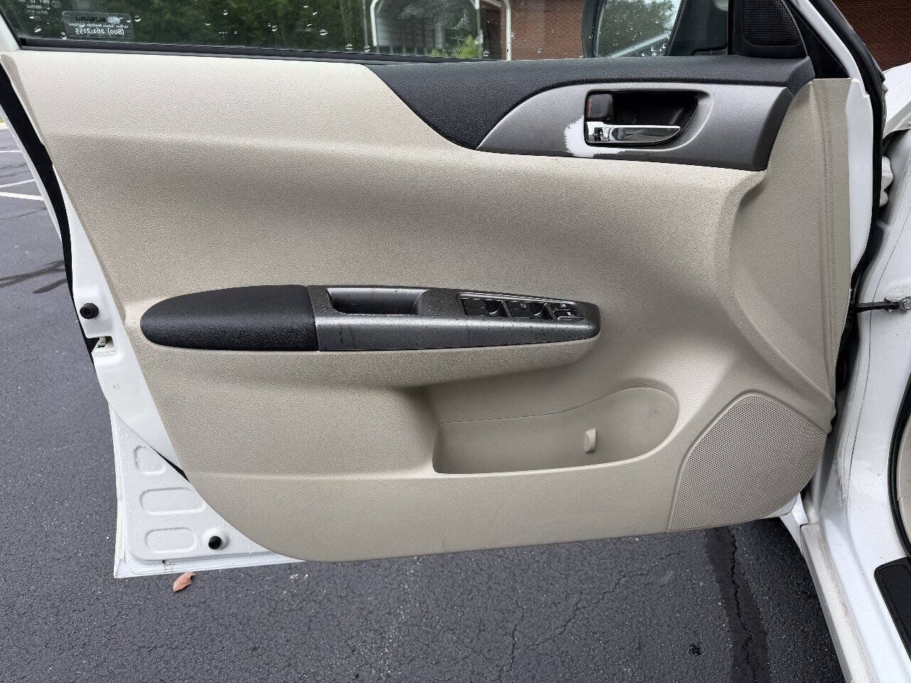 Used 2011 Subaru Impreza 2.5i Premium w/ PWR Moonroof Value Pkg AWD/4WD image 10