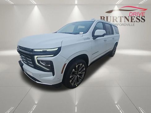 New 2026 Chevrolet Suburban High Country AWD/4WD image 4