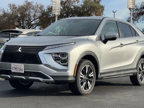 Used 2025 Mitsubishi Eclipse Cross Black Edition image 10