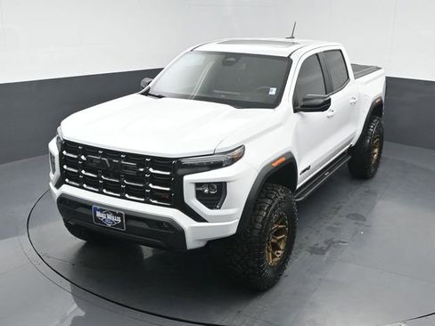 Used 2023 GMC Canyon AT4 w/ Technology Package image 11