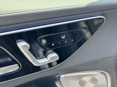 New 2025 Mercedes-Benz GLC 350e 4MATIC image 19