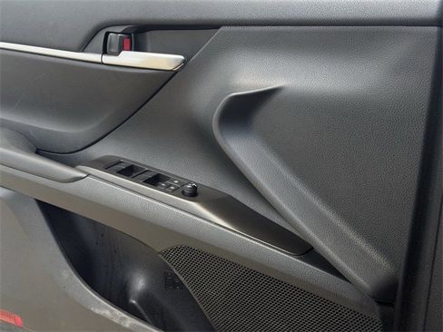 Used 2023 Toyota Camry SE image 23