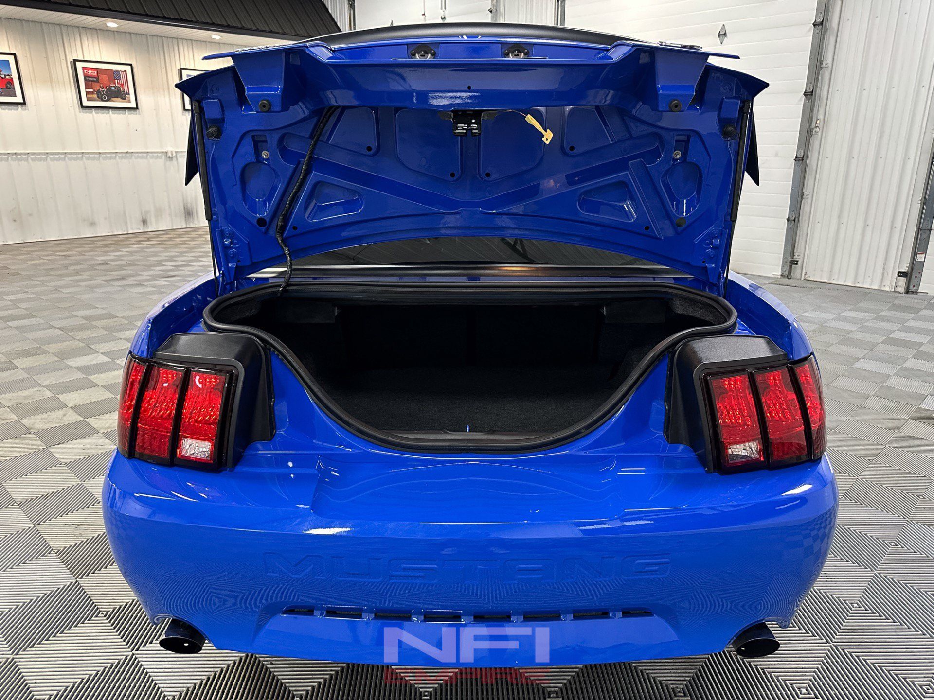 Used 2004 Ford Mustang Mach 1 RWD image 37