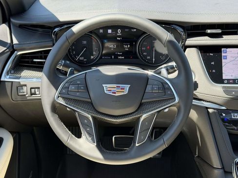 New 2026 Cadillac XT5 Sportv w/ LPO, Floor Liner Package AWD/4WD image 19