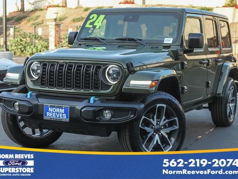 Used 2024 Jeep Wrangler Unlimited w/ Convenience Group AWD/4WD image 1