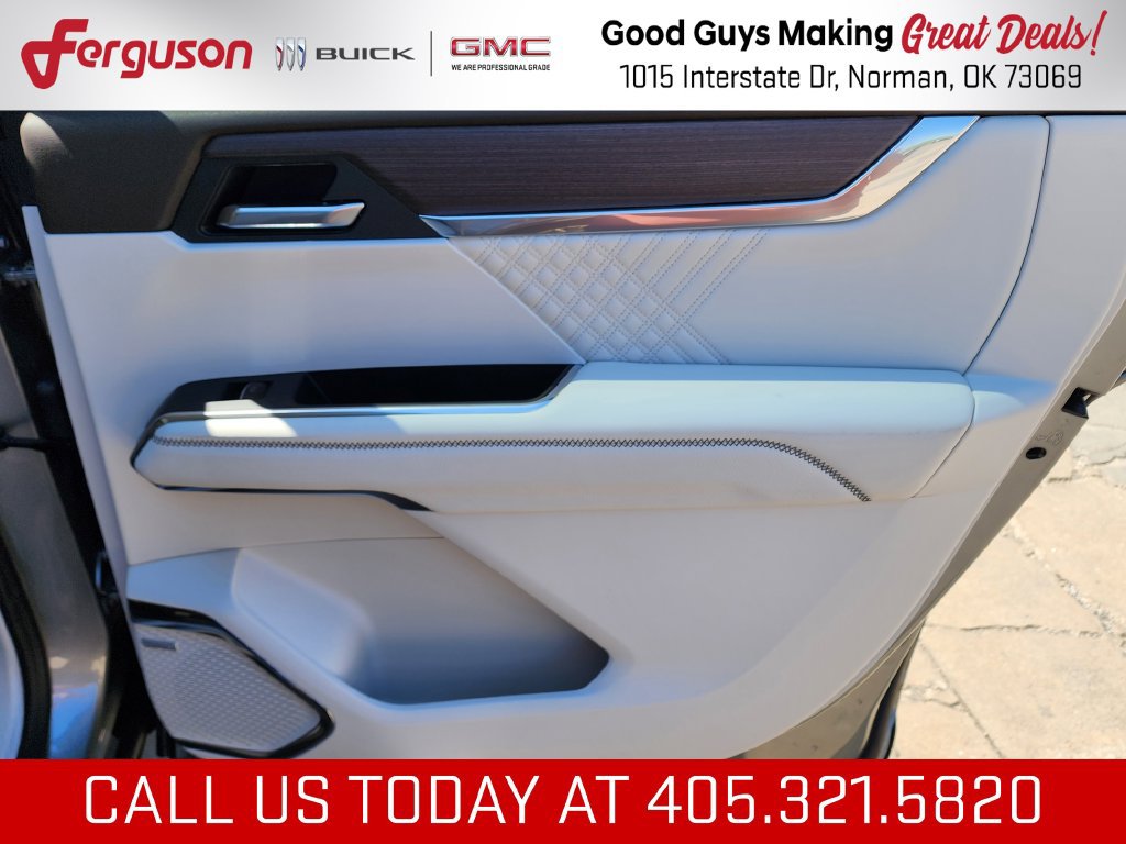 New 2026 GMC Acadia Denali w/ Super Cruise Package FWD image 44