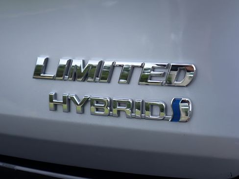 Certified 2022 Toyota Sienna Limited FWD image 29