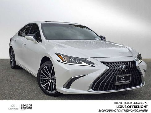 Used 2025 Lexus ES 300h w/ Premium Package image 1