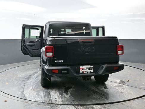 Used 2023 Jeep Gladiator Sport image 58