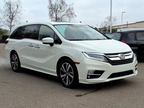Certified 2019 Honda Odyssey Elite image 3