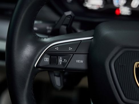 Used 2021 Lamborghini Urus image 49