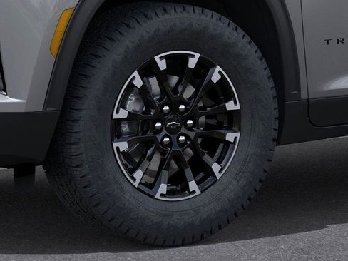 New 2026 Chevrolet Traverse Z71 w/ Driver Confidence Package image 9