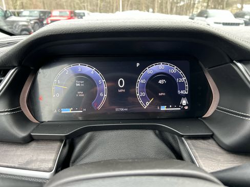 Used 2023 Jeep Grand Cherokee Limited w/ Black Appearance Package image 23