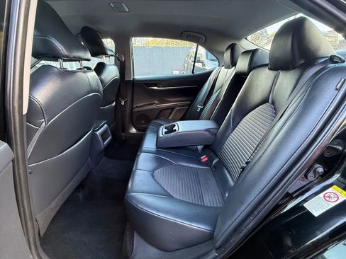 Used 2019 Toyota Camry SE image 19