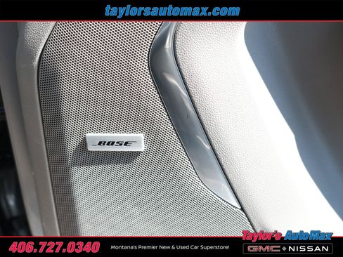 Used 2021 Chevrolet Tahoe Z71 w/ Luxury Package AWD/4WD image 47