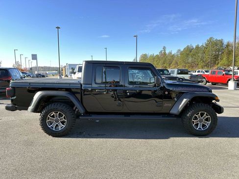 Certified 2024 Jeep Gladiator Mojave w/ Dual Top Group image 3