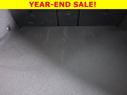 Used 2025 Mercedes-Benz GLC 300 4MATIC image 49