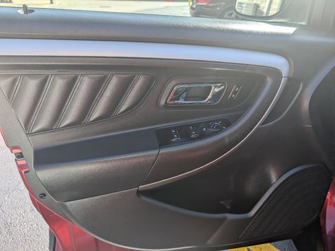 Used 2018 Ford Taurus SEL w/ Equipment Group 201A image 14