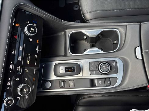 Used 2025 INFINITI QX60 Luxe FWD image 22