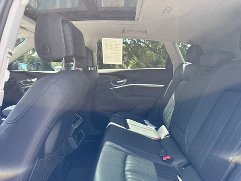 Used 2019 Audi e-tron Premium Plus AWD/4WD image 21