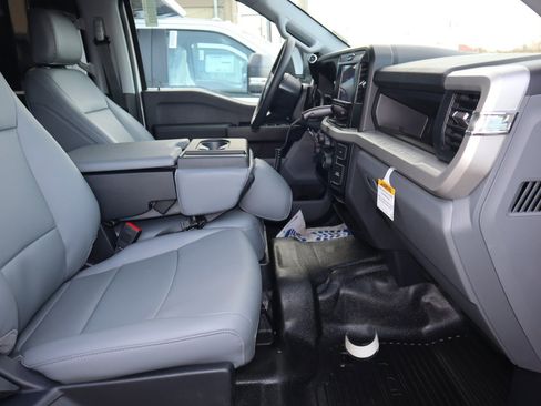 New 2026 Ford F550 4x4 Crew Cab image 18