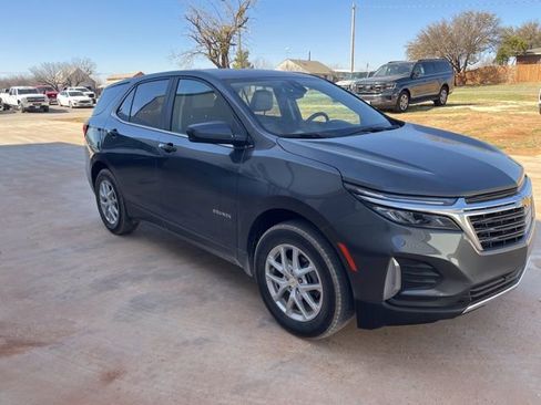 Used 2022 Chevrolet Equinox LT image 3