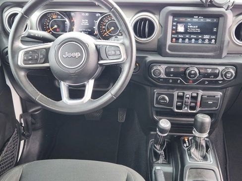 Used 2019 Jeep Wrangler Unlimited Sahara image 28