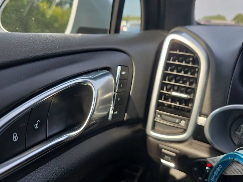 Used 2017 Porsche Cayenne AWD/4WD image 25