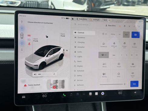 Used 2026 Tesla Model Y 2WD image 31