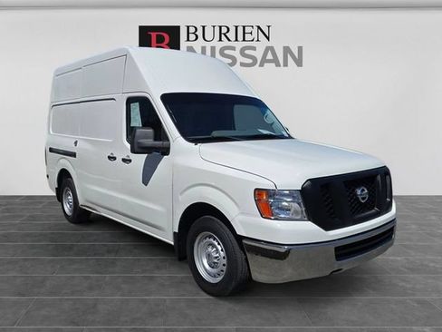 Used 2020 Nissan NV 2500 S w/ Vinyl Seat Package RWD image 4