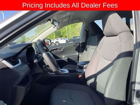 Used 2024 Toyota RAV4 XLE FWD image 19