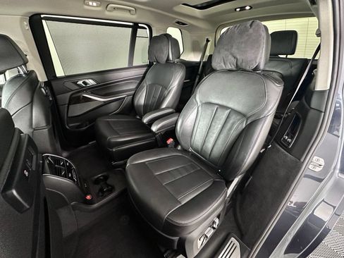 Used 2021 BMW X7 xDrive40i w/ Premium Package AWD/4WD image 34