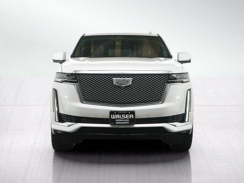 Used 2022 Cadillac Escalade Premium Luxury w/ LPO, Radiant Package AWD/4WD image 8