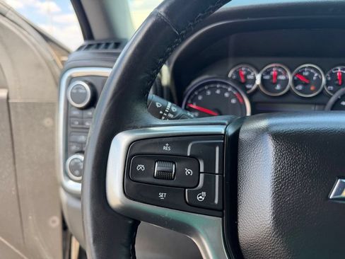 Used 2021 Chevrolet Silverado 1500 LT AWD/4WD image 31