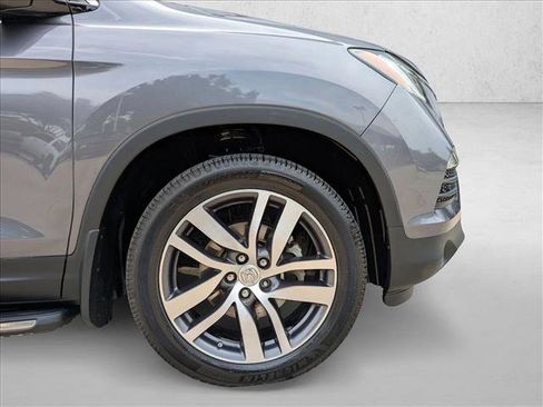 Used 2017 Honda Pilot Elite image 11