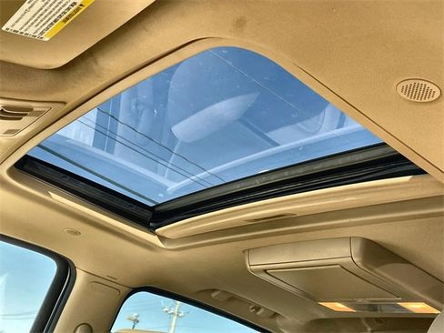 Used 2012 Cadillac Escalade EXT Premium image 18