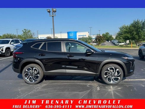 New 2026 Chevrolet Trax RS w/ Driver Confidence Package FWD image 1