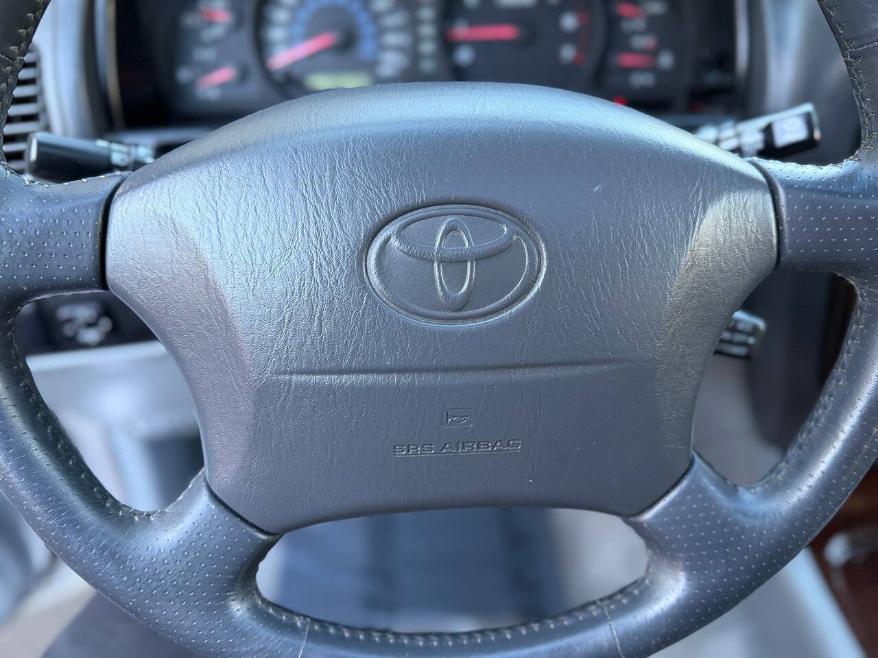 Used 1999 Toyota Land Cruiser w/ Leather Trim Pkg AWD/4WD image 16