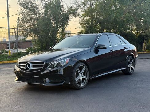 Used 2014 Mercedes-Benz E 350 4MATIC Sedan w/ Premium 1 Package image 4