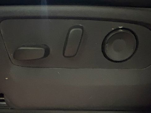 Used 2024 Chevrolet Silverado 1500 ZR2 w/ Technology Package image 6