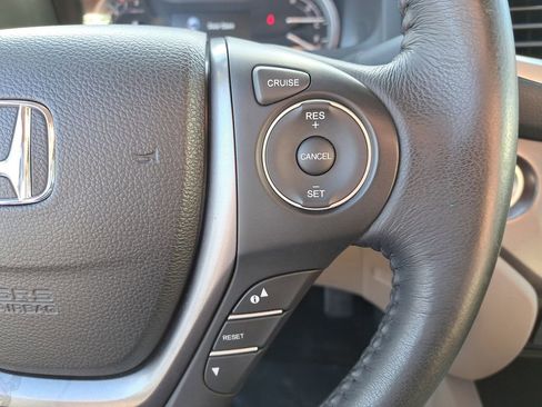 Used 2018 Honda Ridgeline RTL-T image 19