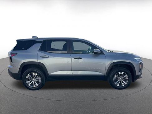 Used 2025 Chevrolet Equinox LT FWD image 16