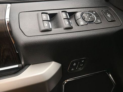 Used 2021 Ford F350 Lariat w/ Chrome Package image 14