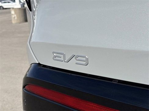 New 2026 Kia EV9 Land image 5