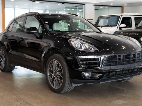Used 2017 Porsche Macan S AWD/4WD image 3