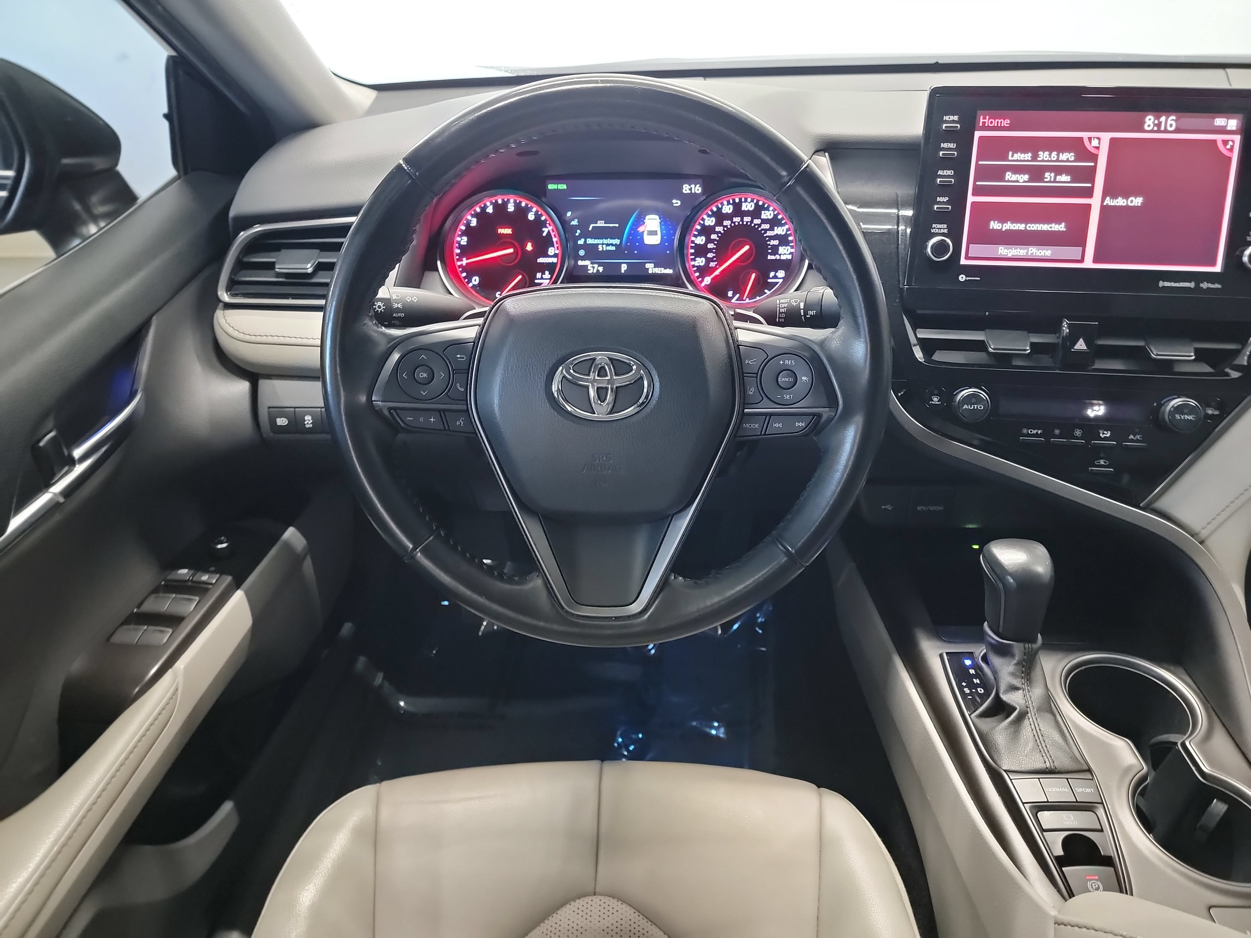Used 2022 Toyota Camry XSE FWD image 16