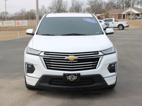 Used 2023 Chevrolet Traverse Premier AWD/4WD image 2