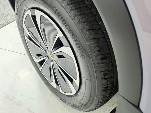 Certified 2024 Chevrolet Blazer EV LT image 34