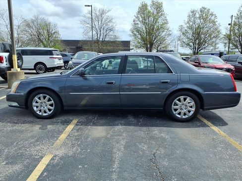 Used 2010 Cadillac DTS Premium image 5
